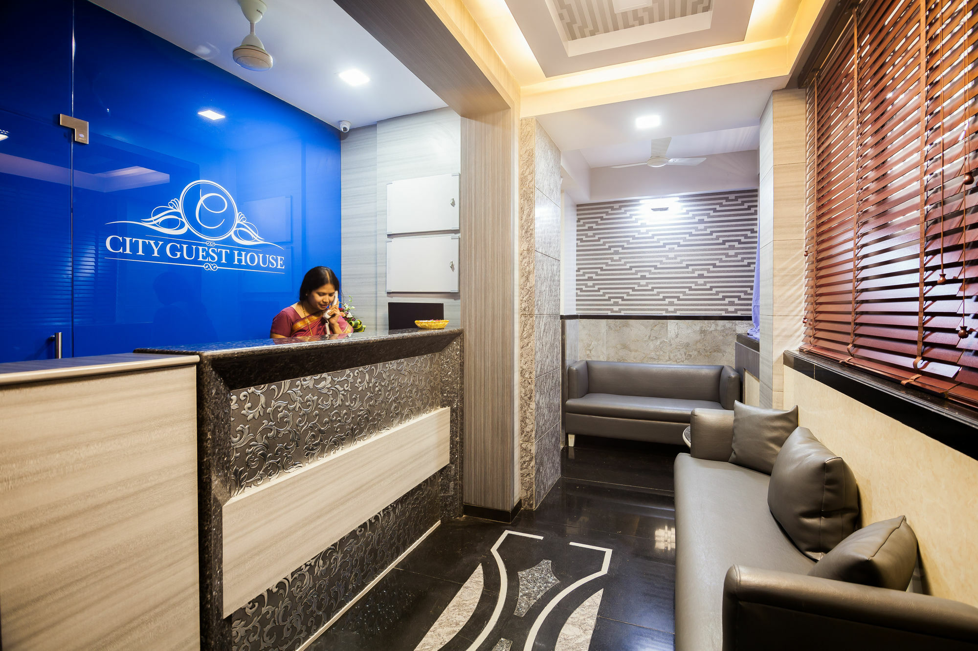 City Guest House - Dadar Мумбай Екстериор снимка